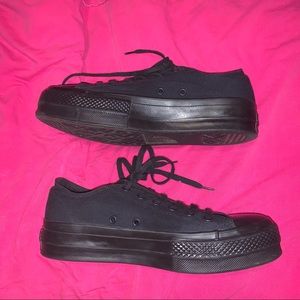 Sz 9 Black Platform Converse Sneakers